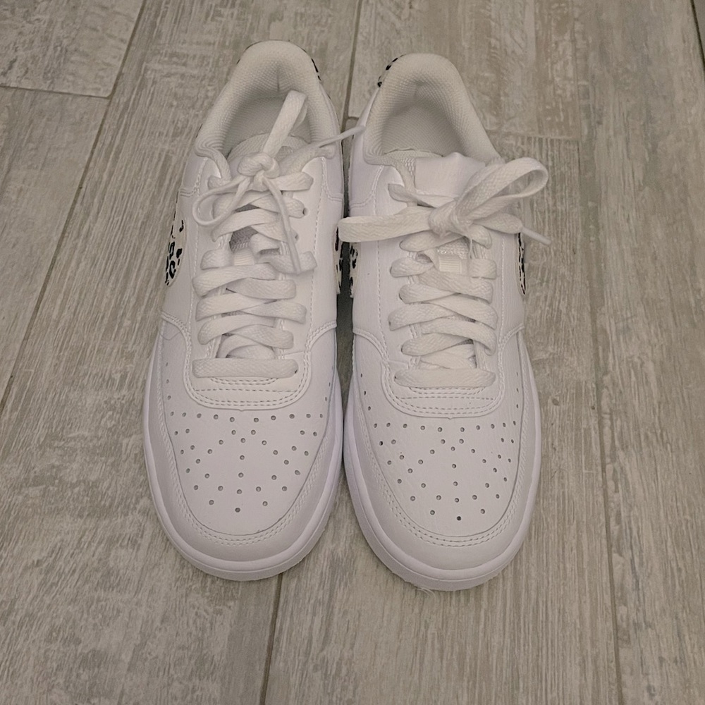 NIKE sneakers